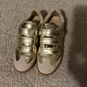 Steve Madden women’s gold sneakers
